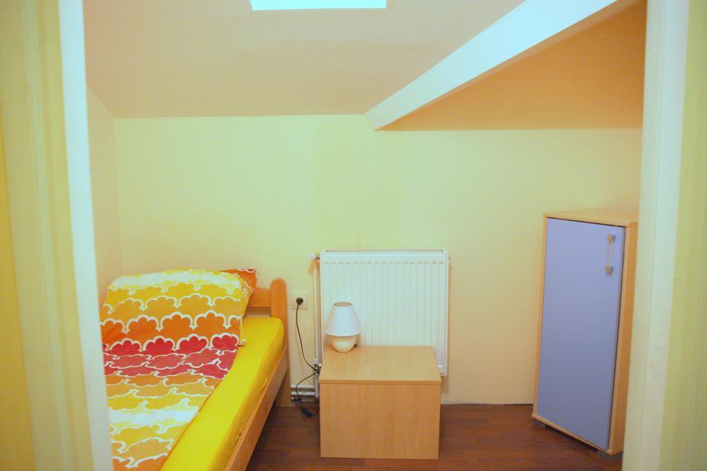 Hostel Bed N Beer Belgrád Szoba fotó