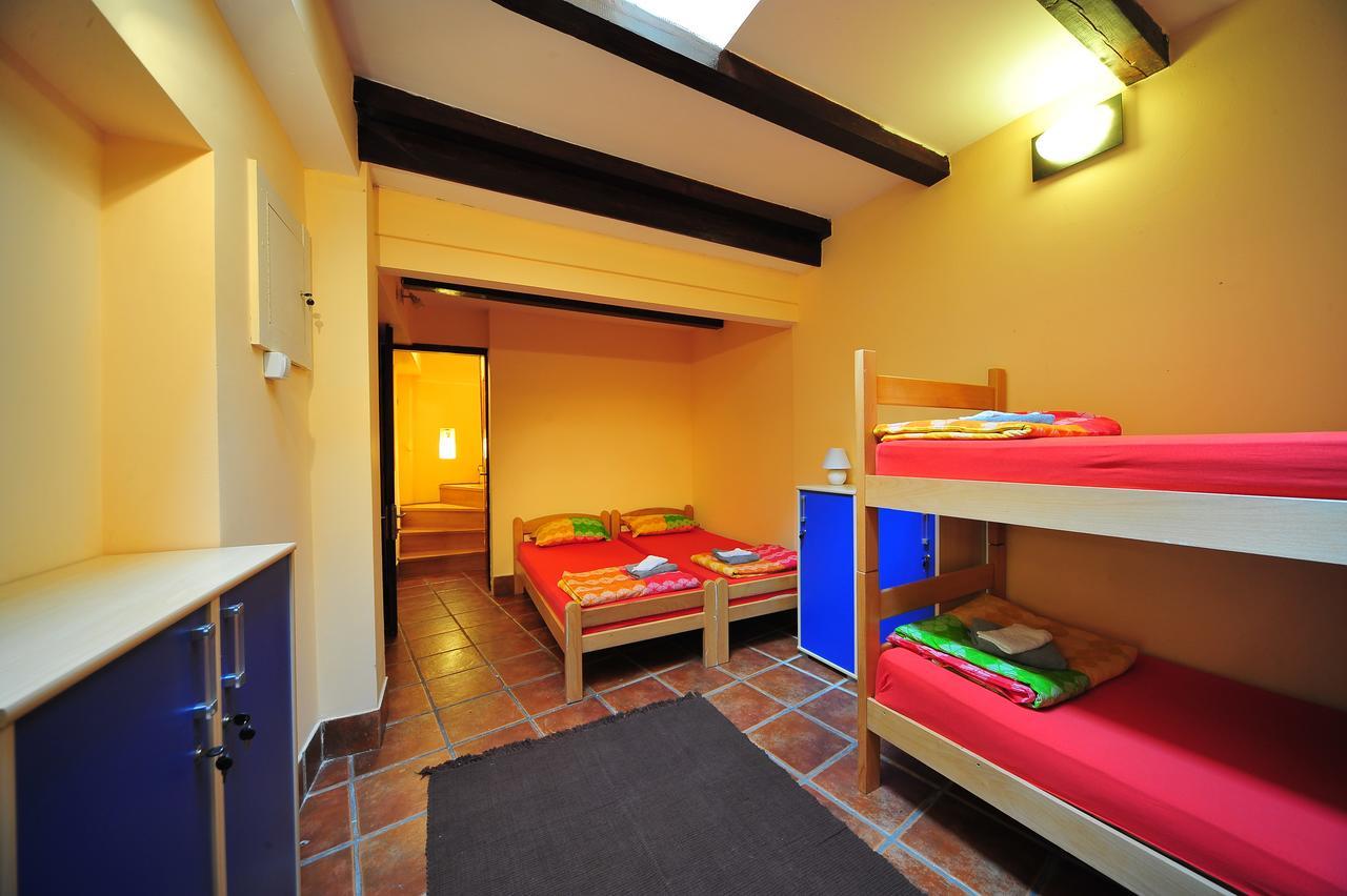 Hostel Bed N Beer Belgrád Szoba fotó